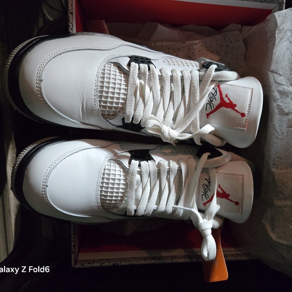 Jordan 4 Retro OG white Cement 2025 - Picture 4 of 10